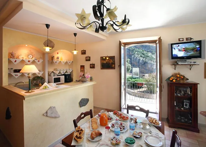 Oda ve Kahvaltı Il Belvedere 4*